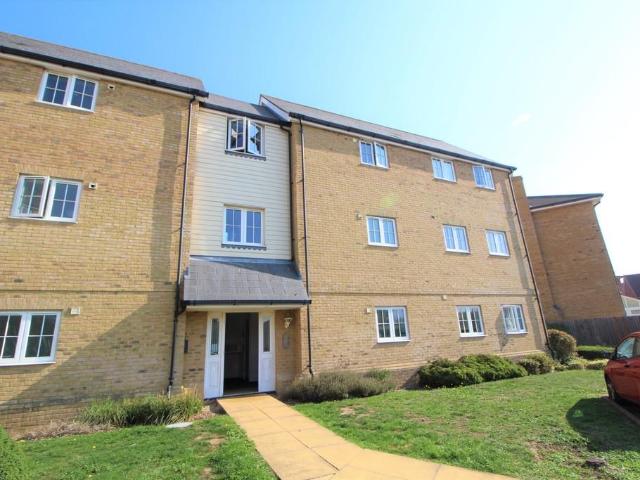 Flat for sale in Fordham Heath, Essex