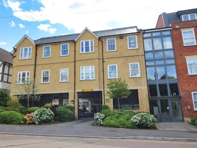 Flat for sale in Sevenoaks, The Butts