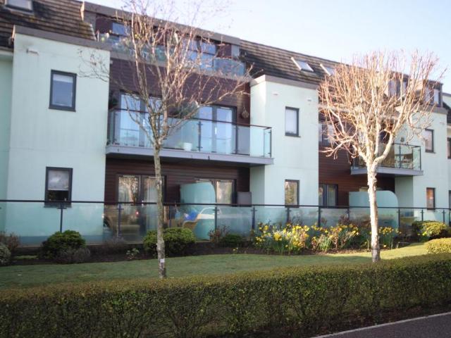 Flat for sale in Chalfont St. Peter, Denham