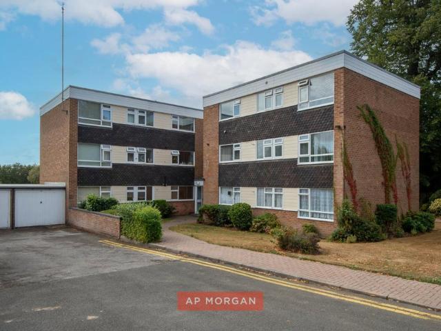 Flat for sale in Elmdon, West Midlands
