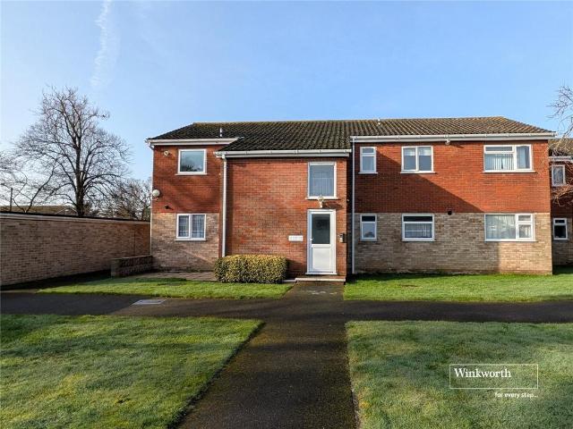 Flat for sale in Highcliffe