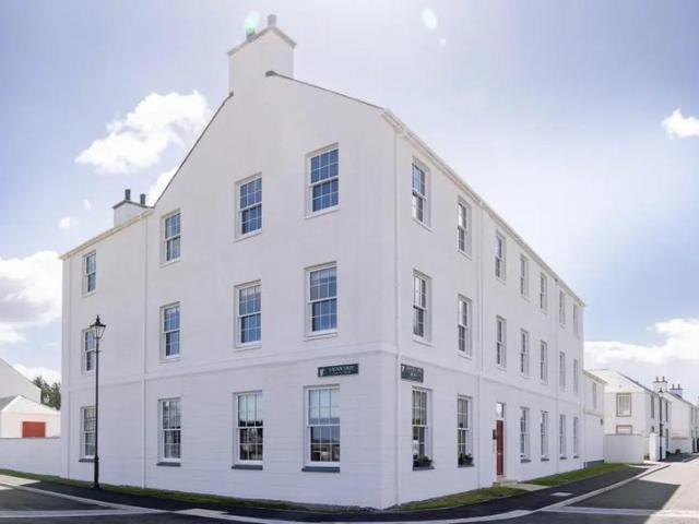 Flat for sale in Tornagrain, Scotland
