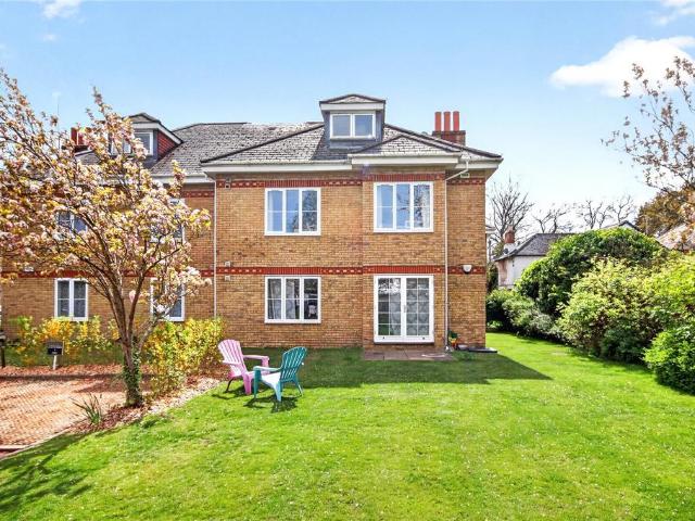 Flat for sale in Winkfield