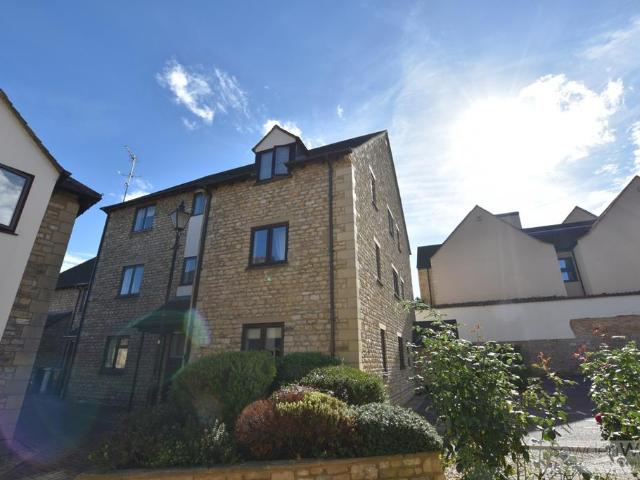 Flat for sale in Baron St Martin, South Kesteven