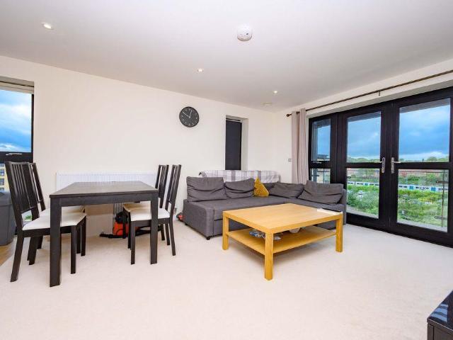 Flat for sale in Fretherne, Hertfordshire