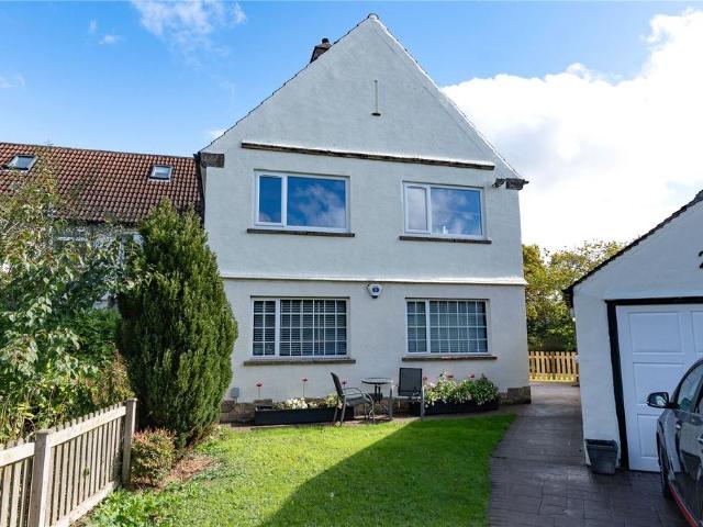 Flat for sale in Beechwood, Leeds