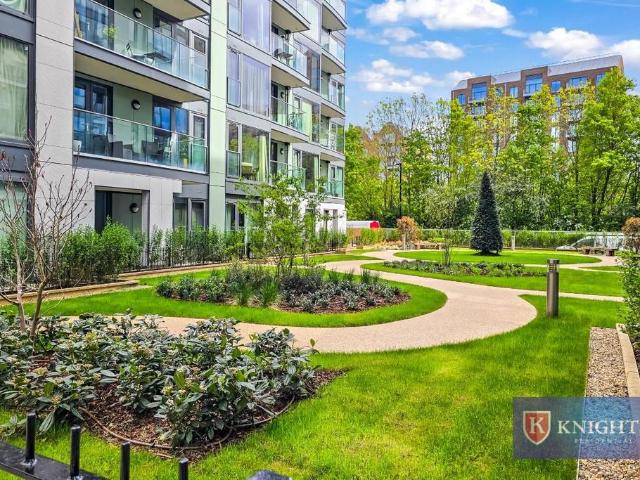 Flat for sale in Tottenham Hale, Greater London