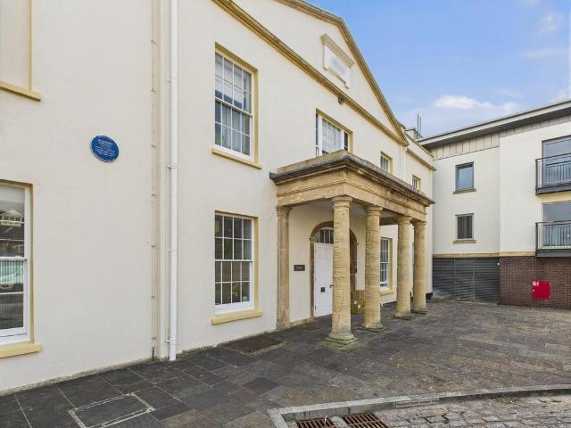 Flat for sale in Weston-super-mare, North Somerset