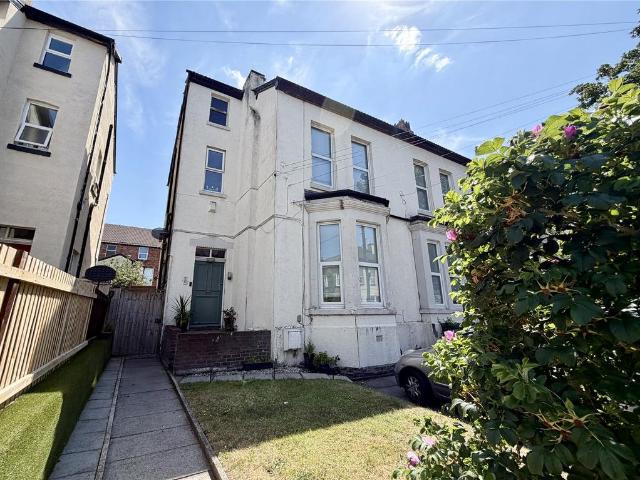 Flat for sale in Great Crosby, Sefton