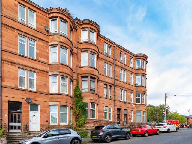Flat for sale in Shawmoss, Glasgow