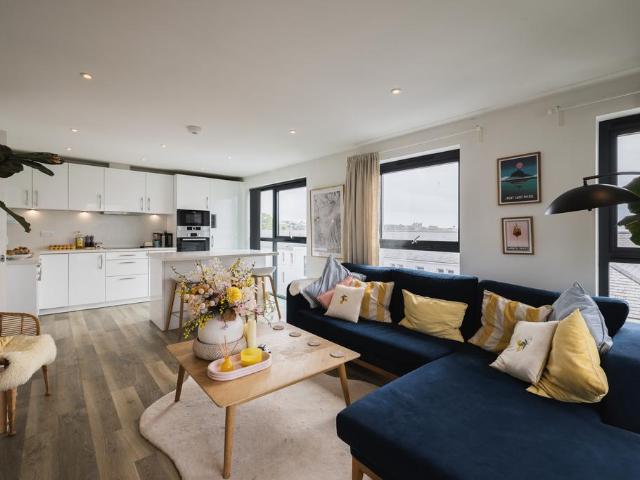 Flat for sale in Hornsey, Greater London