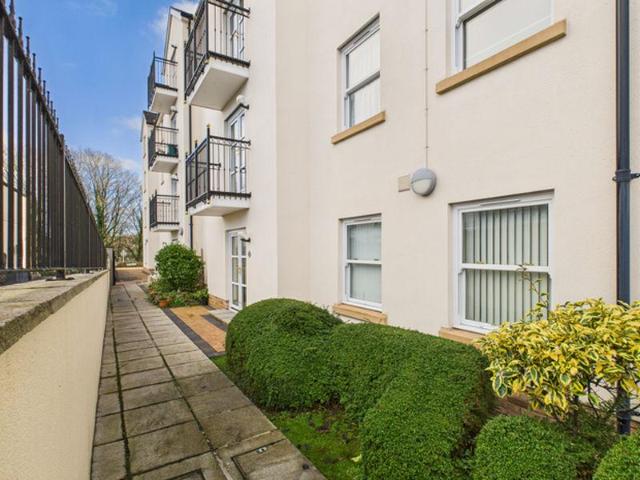 Flat for sale in Carmarthen, Wales