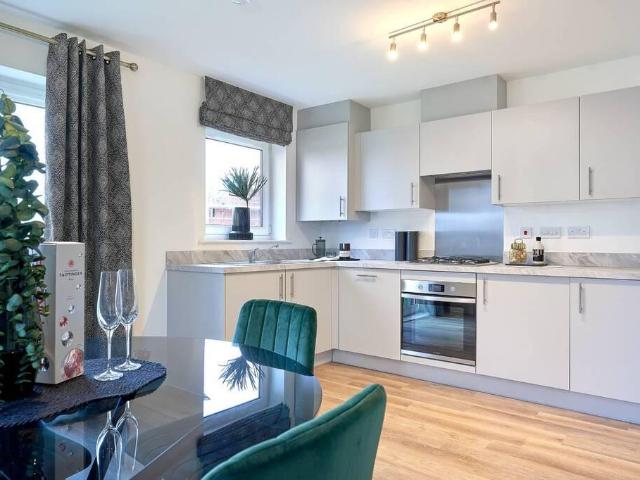 Flat for sale in Chichester, Littlecote
