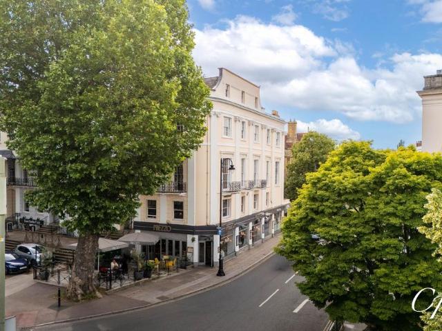 Flat for sale in Montpellier, Golden Valley