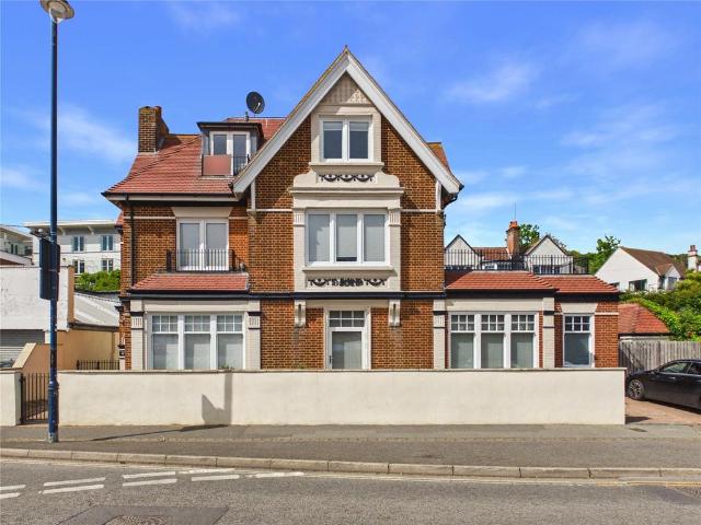 Flat for sale in Felixstowe, Eastbridge