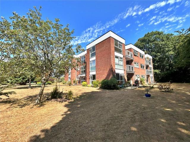Flat for sale in Highcliffe