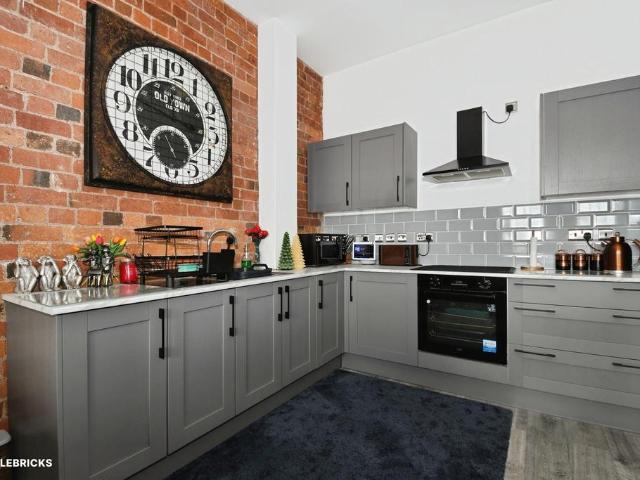 Flat for sale in Alverton, East Midlands