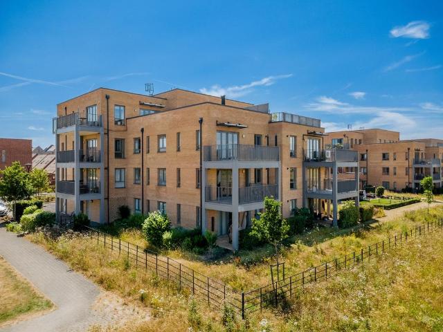 Flat for sale in South Trumpington, Arrington