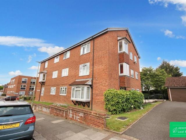 Flat for sale in Hendon Central, The Hyde