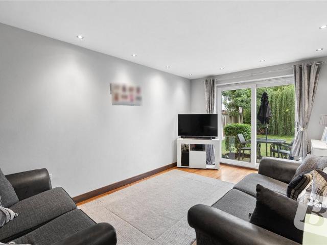 Flat for sale in Pot Kilns, Greater London