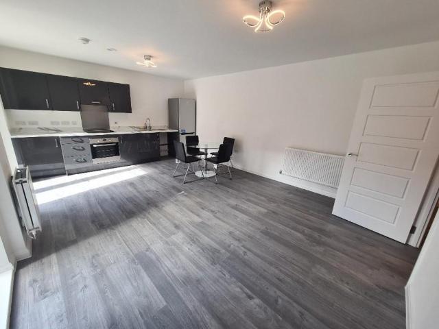 Flat for sale in Mill Hill, Greater London