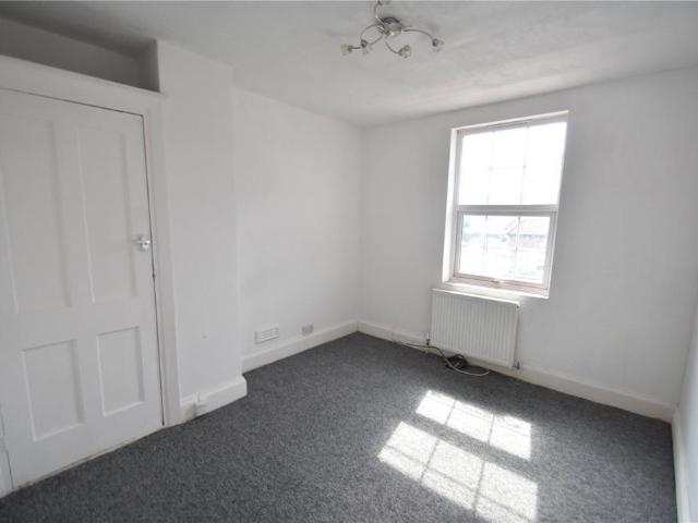 Flat for sale in Dagenham, Dagenham