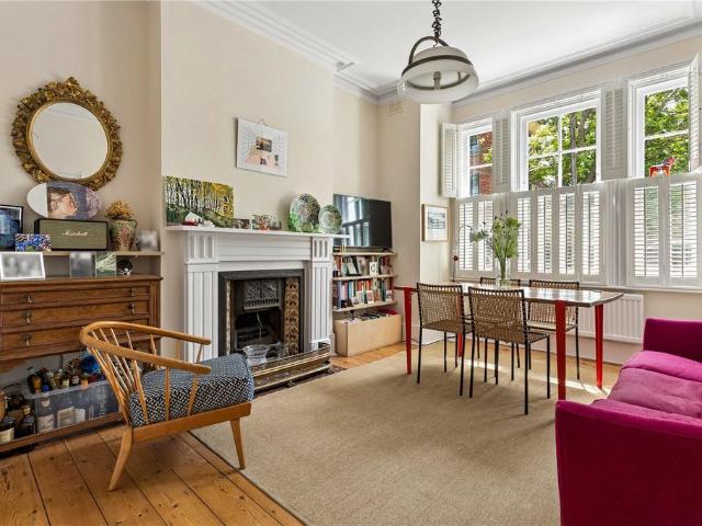 Flat for sale in Loughborough Junction, Greater London