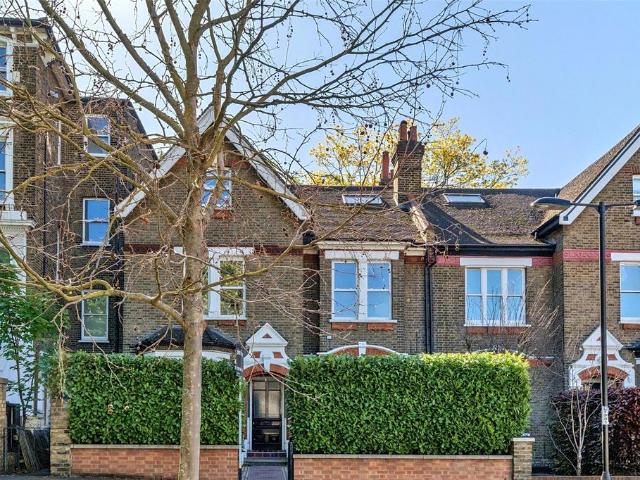 Flat for sale in London Borough of Lewisham, Ladywell