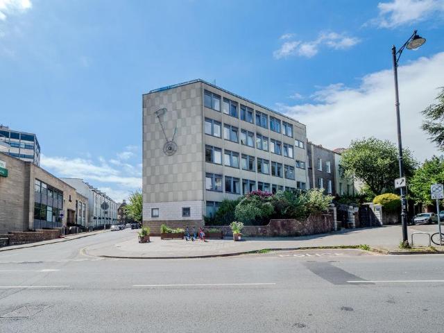 Flat for sale in Spike Island, Feckenham