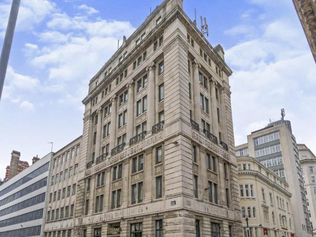 Flat for sale in Cavern Quarter, Calderstones