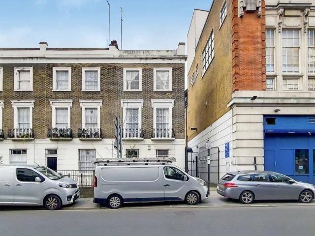 Flat for sale in Somers Town, Greater London