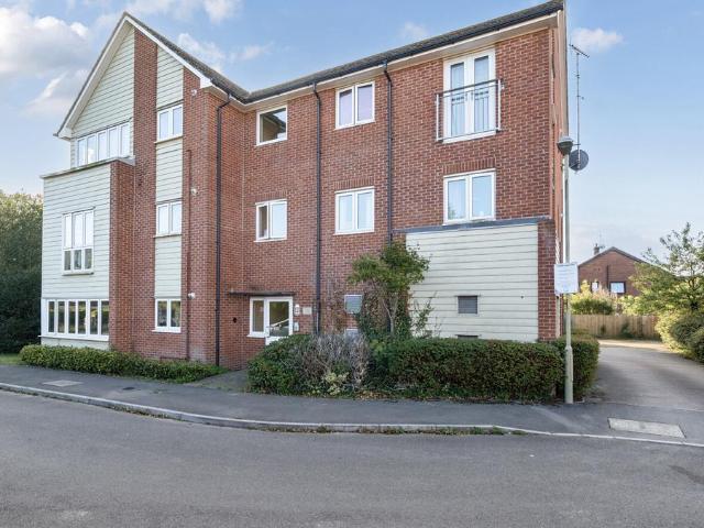 Flat for sale in Blackfield, New Forest