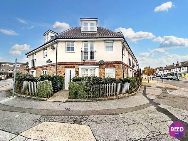 Flat for sale in North Shoebury, Alton Barnes