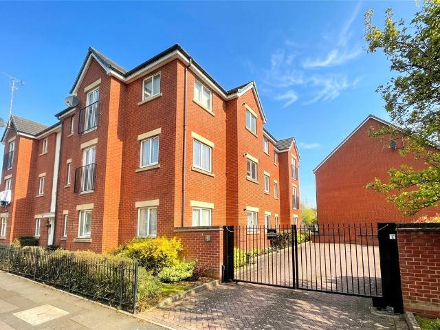 Flat for sale in West Midlands
