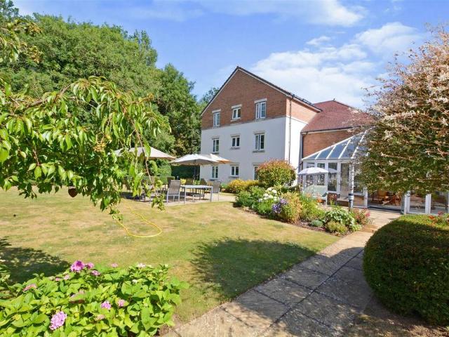 Flat for sale in Rushden