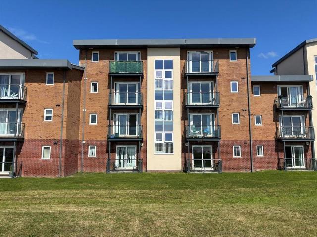 Flat for sale in Seaside, Llanelli