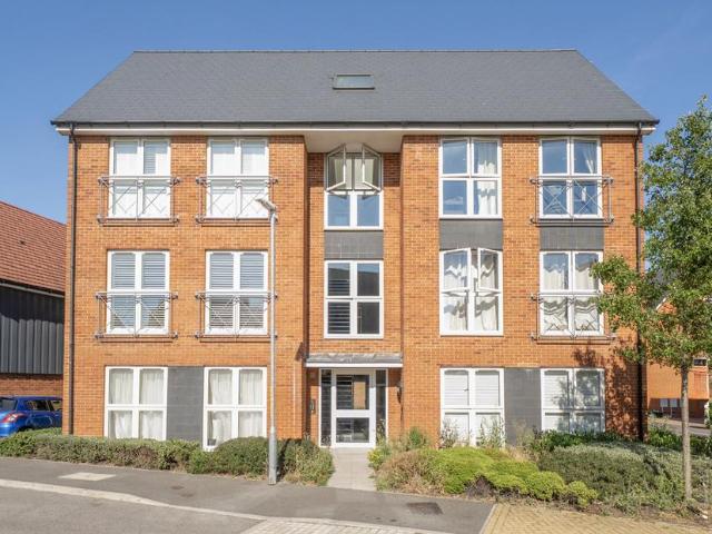 Flat for sale in Bourne Vale, Kent