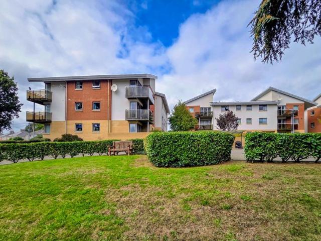 Flat for sale in Plympton, Plymouth