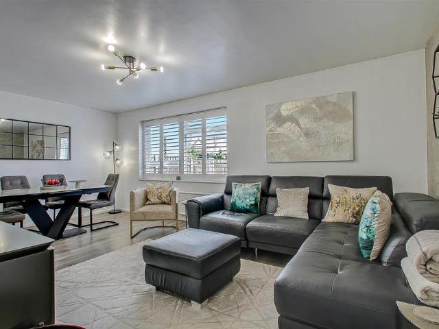 Flat for sale in London Borough of Barnet, Greater London