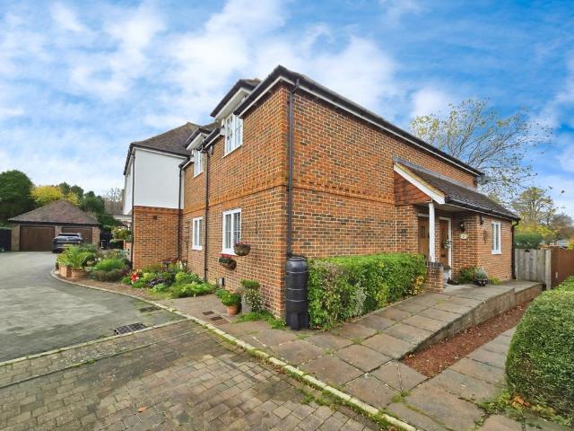 Flat for sale in Priest Down, Hampshire