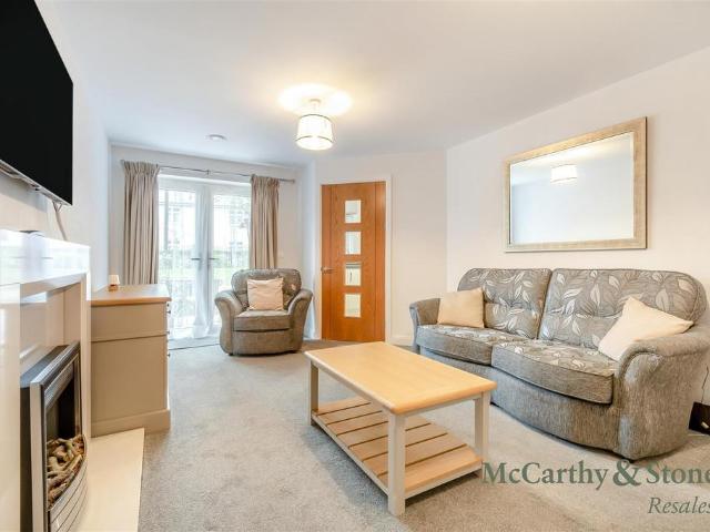 Flat for sale in Whetstone, Blaby