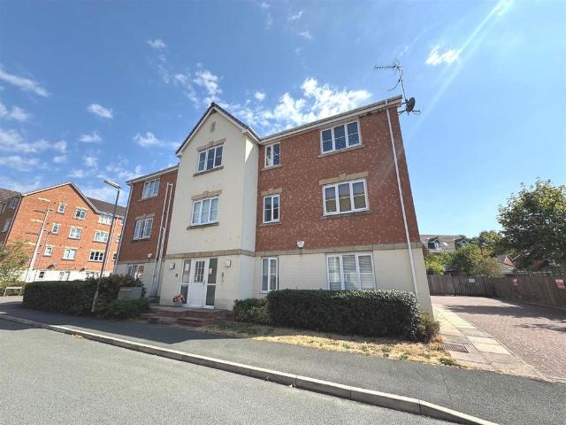 Flat for sale in Kingsley Moor, Staffordshire