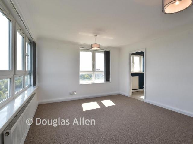 Flat for sale in Navestock Side, Essex