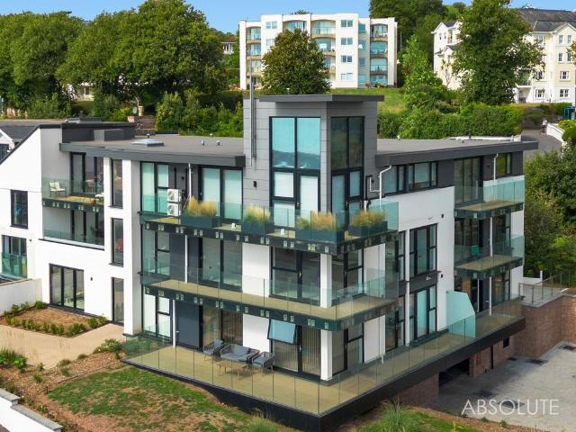 Flat for sale in Livermead
