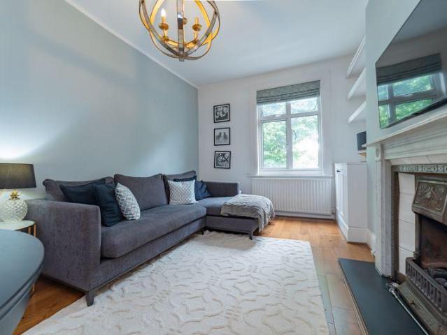 Flat for sale in Kensal Town, Maida Vale