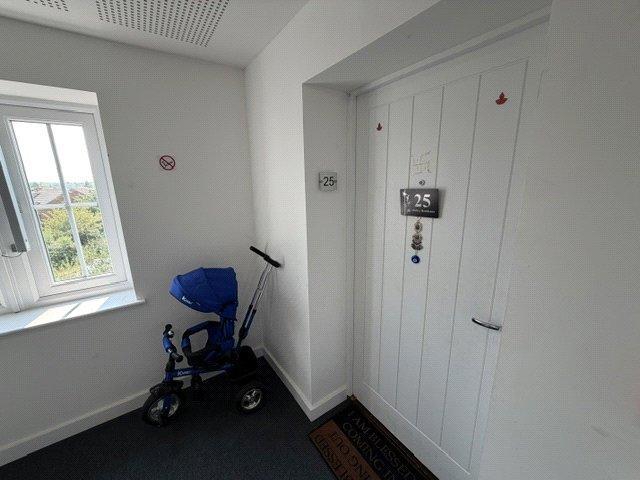 Flat for sale in Ladygrove, South Oxfordshire