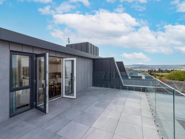 Flat for sale in Withycombe, Budlake