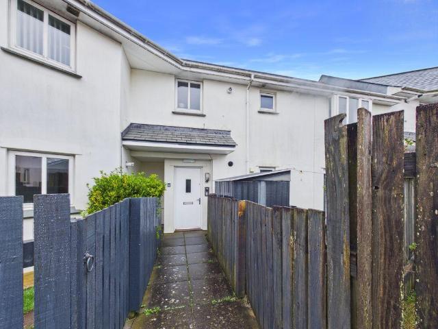 Flat for sale in Mount Ambrose, Cornwall