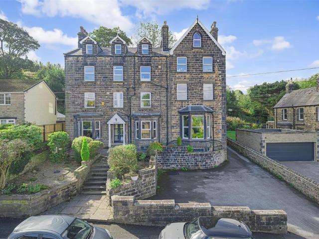 Flat for sale in Ilkley, West Yorkshire