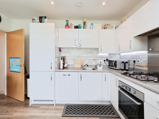 Flat for sale in Sudbury, Greater London